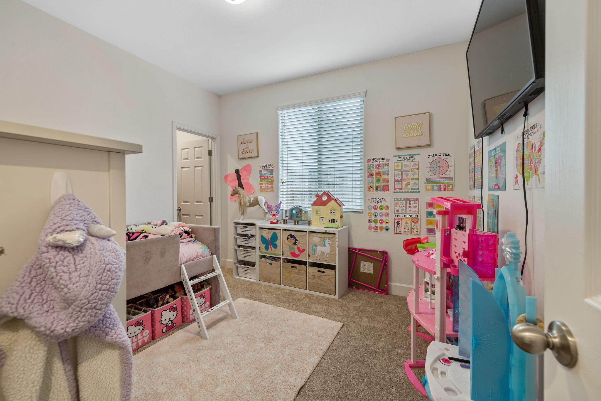 1821 E Arlen Ave, Visalia, CA 93292