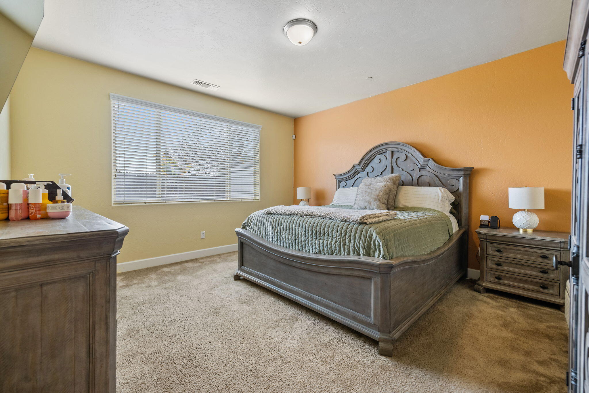 1821 E Arlen Ave, Visalia, CA 93292