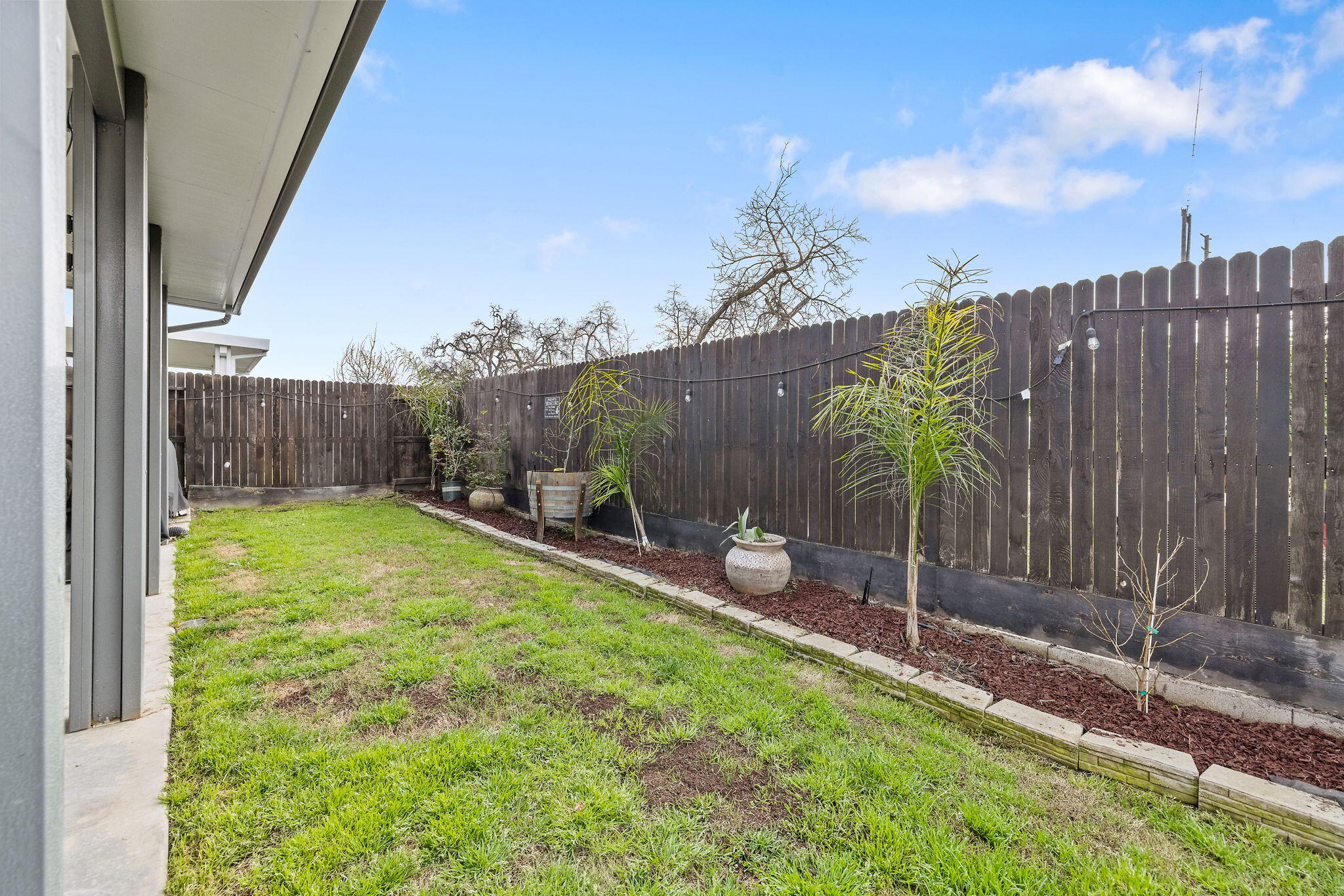 1821 E Arlen Ave, Visalia, CA 93292