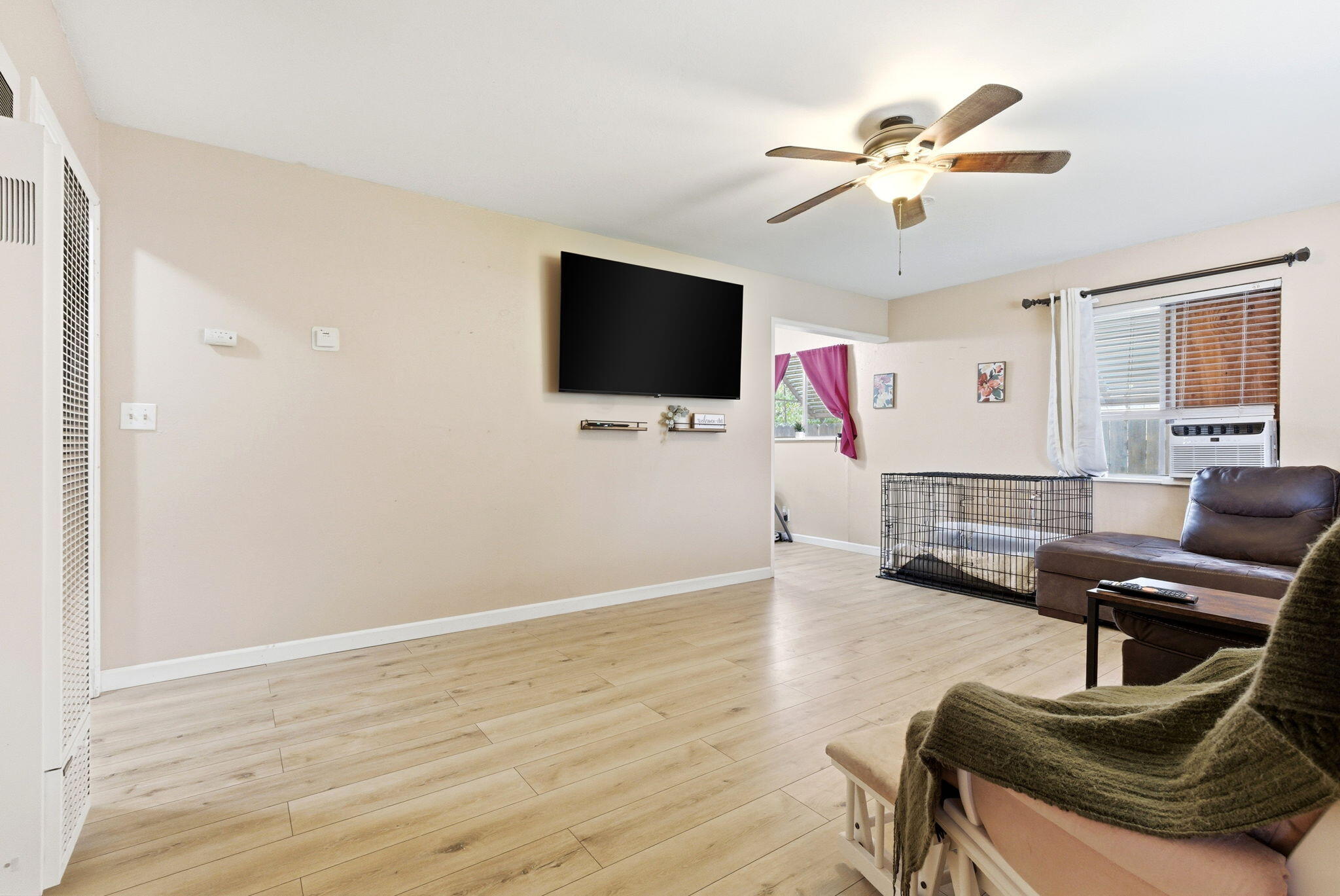 469 Pomegranate St, Woodlake, CA 93286