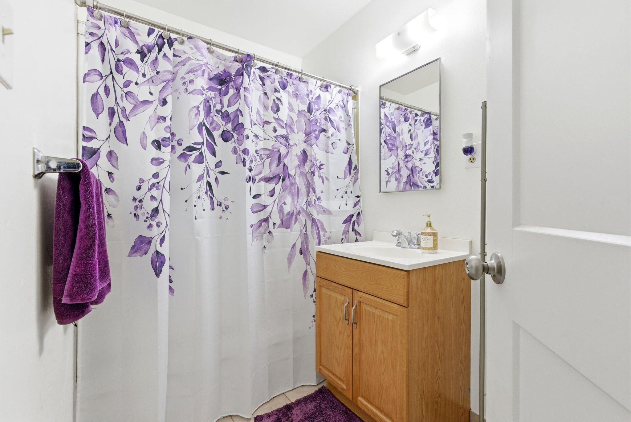 469 Pomegranate St, Woodlake, CA 93286