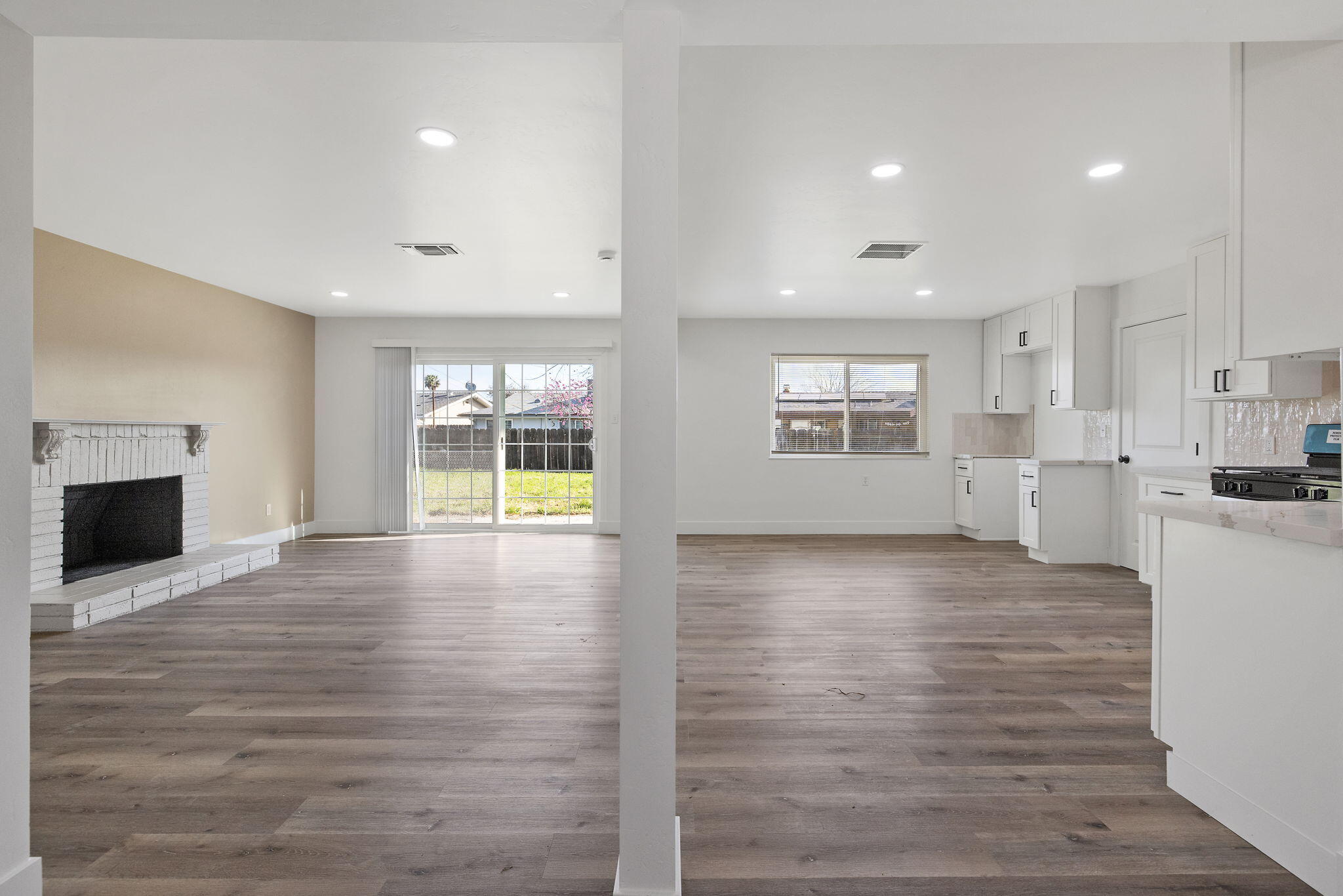 1209 Neville St, Hanford, CA 93230