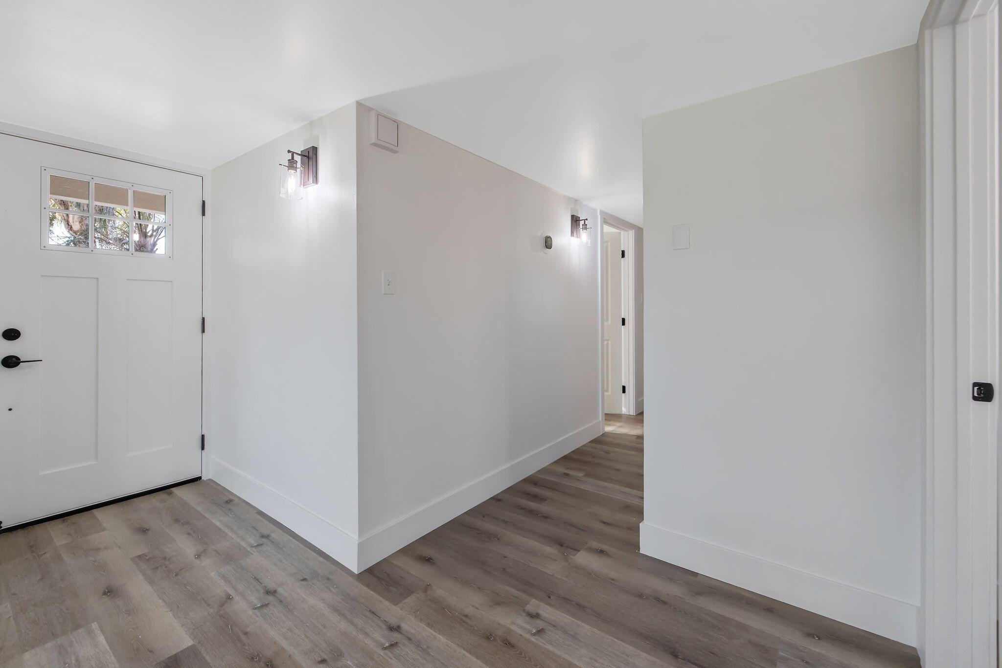 1209 Neville St, Hanford, CA 93230