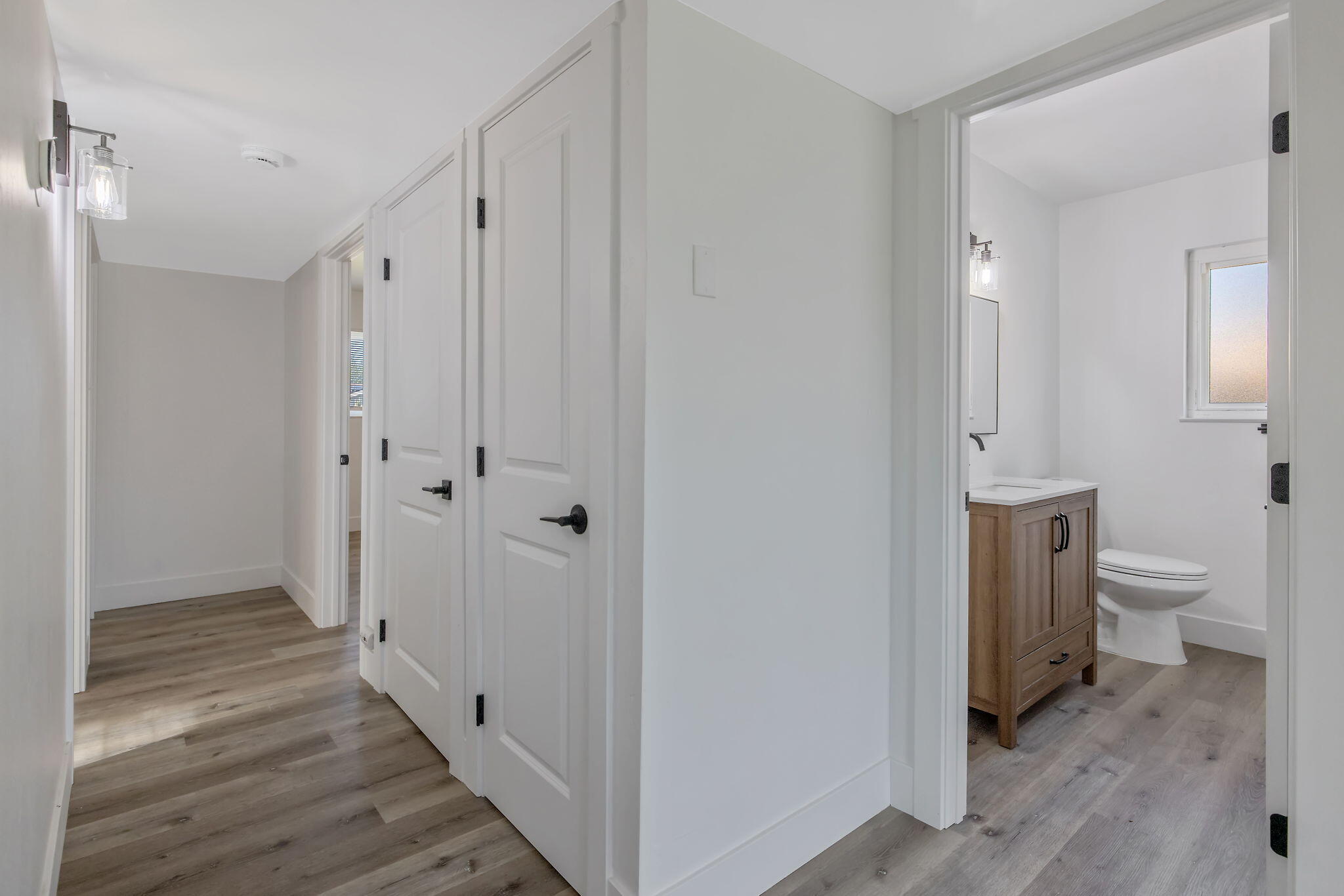 1209 Neville St, Hanford, CA 93230