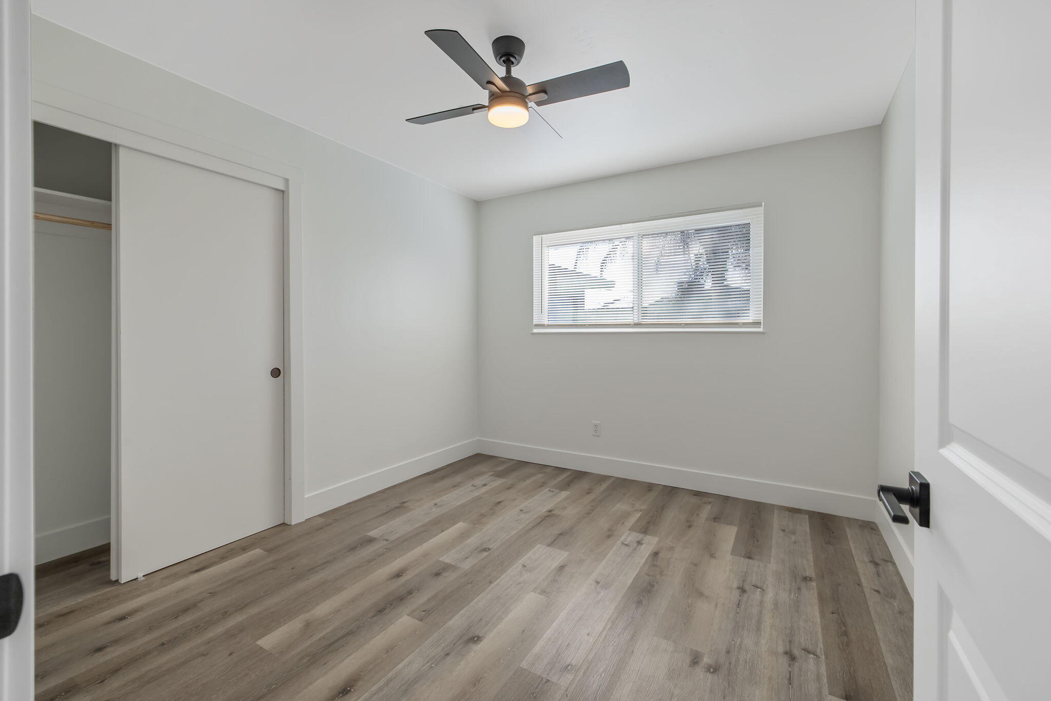 1209 Neville St, Hanford, CA 93230