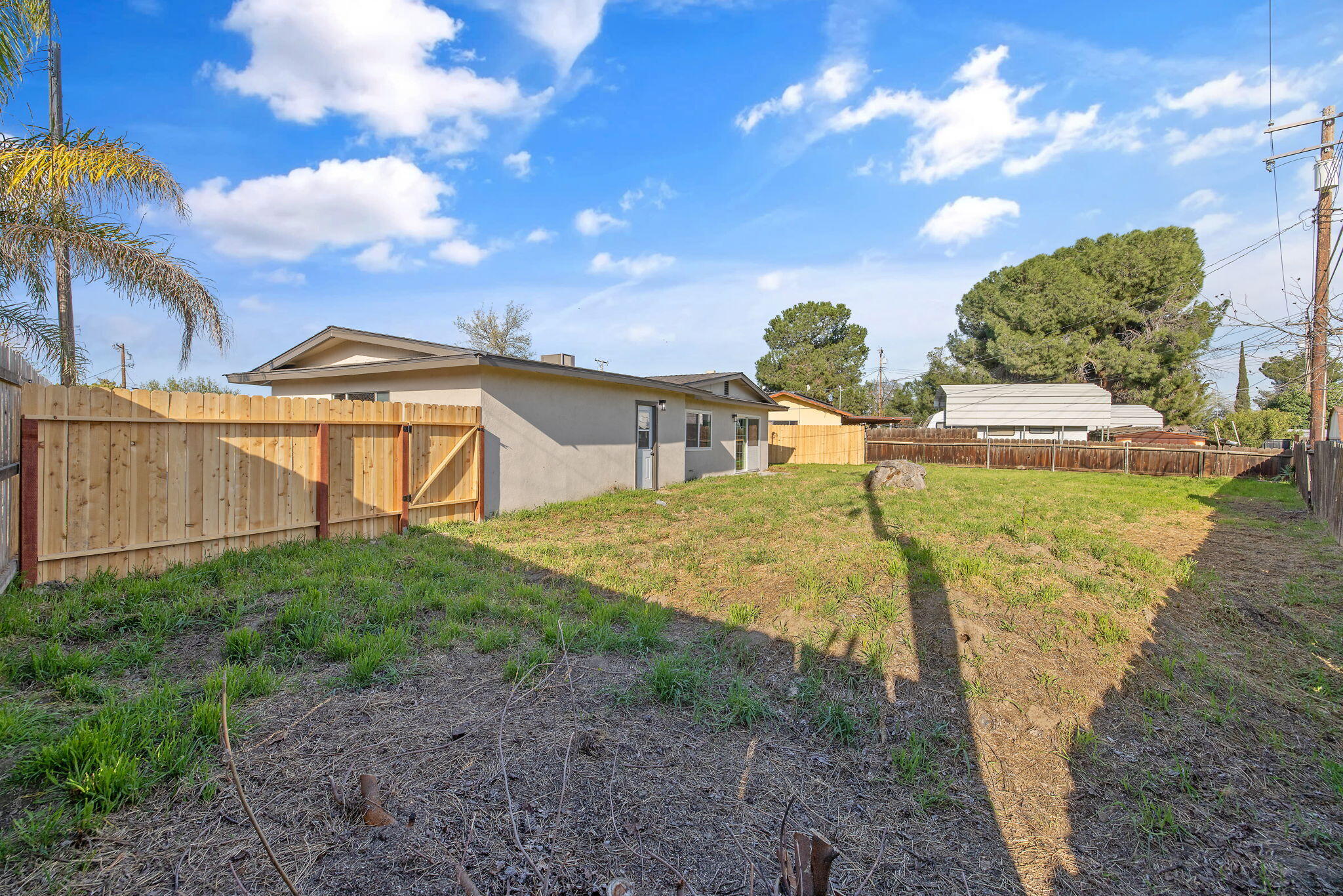 1209 Neville St, Hanford, CA 93230