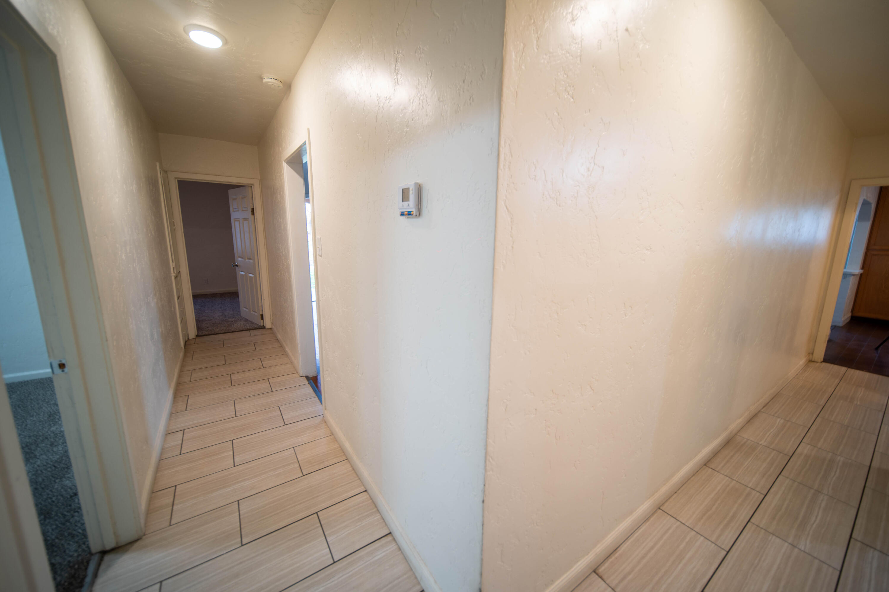 707 W Sonora Ave, Tulare, CA 93274