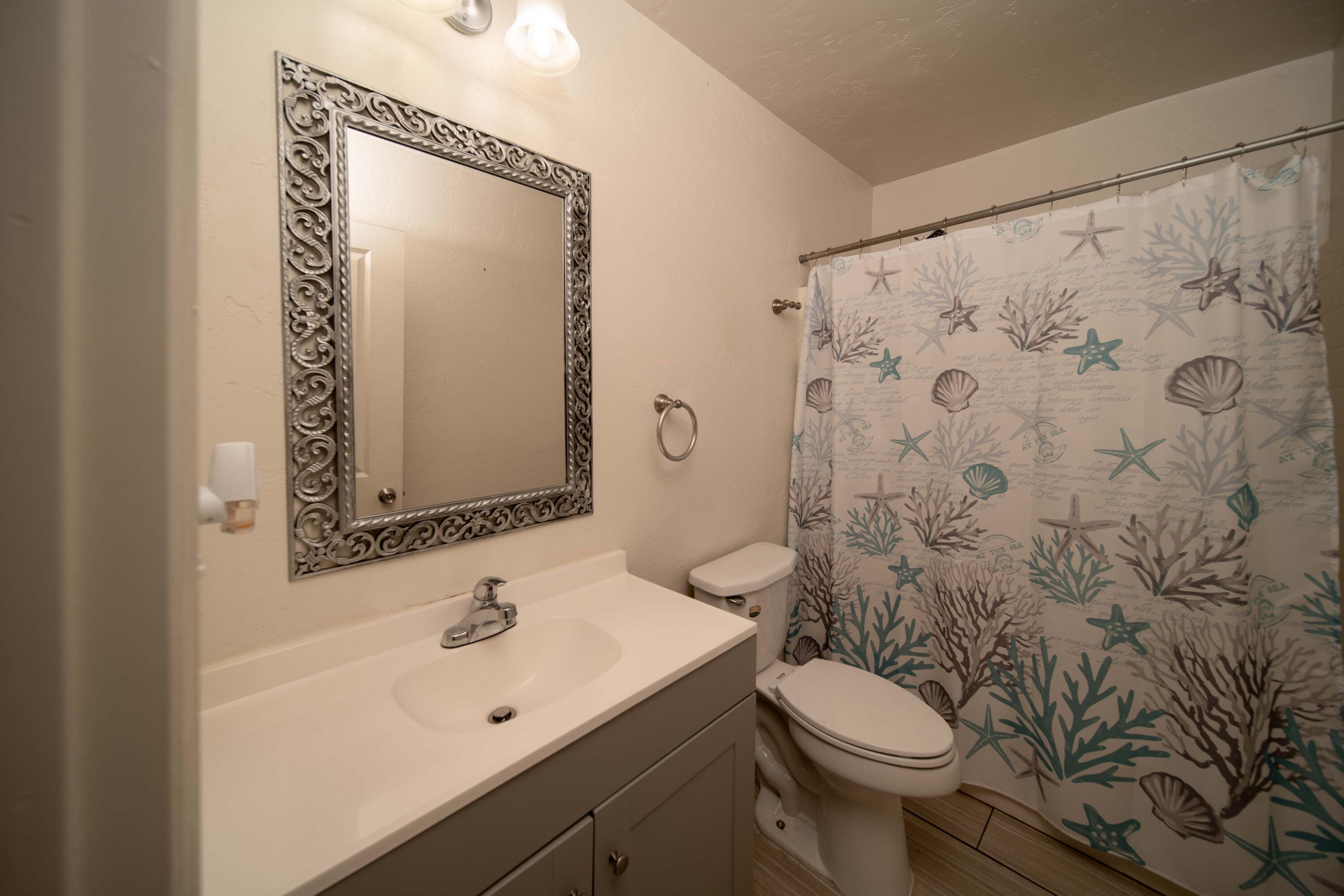 707 W Sonora Ave, Tulare, CA 93274