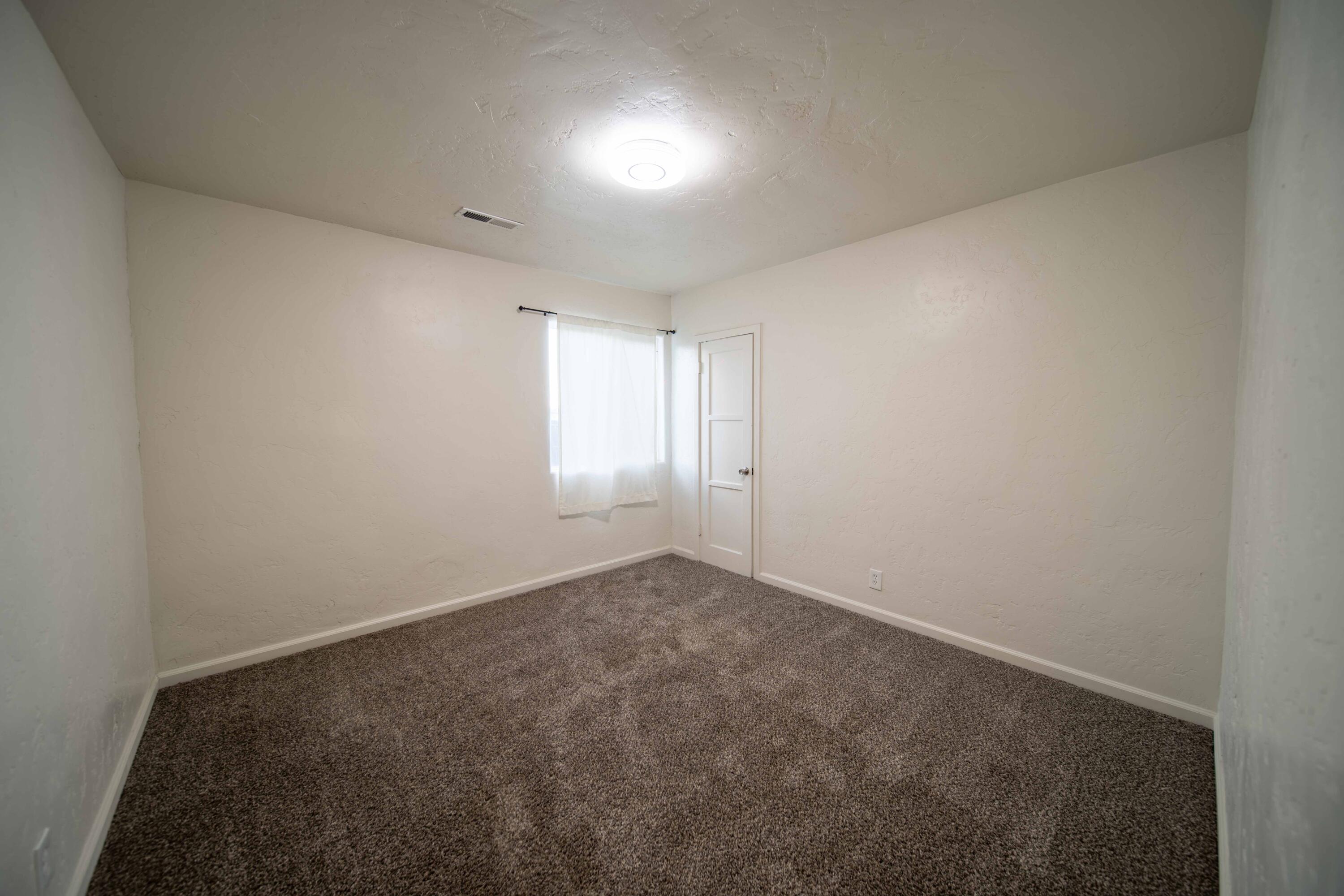 707 W Sonora Ave, Tulare, CA 93274