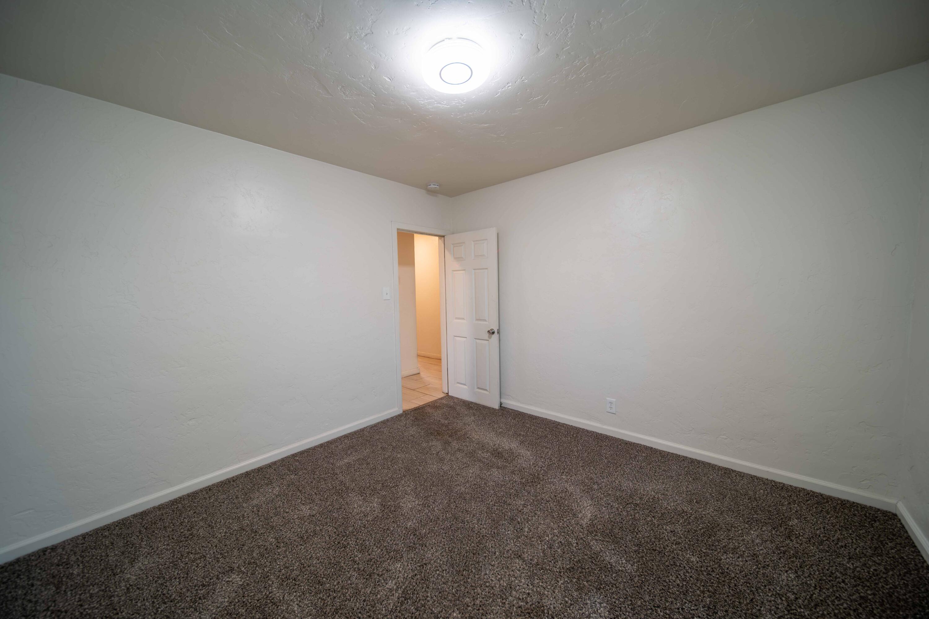 707 W Sonora Ave, Tulare, CA 93274