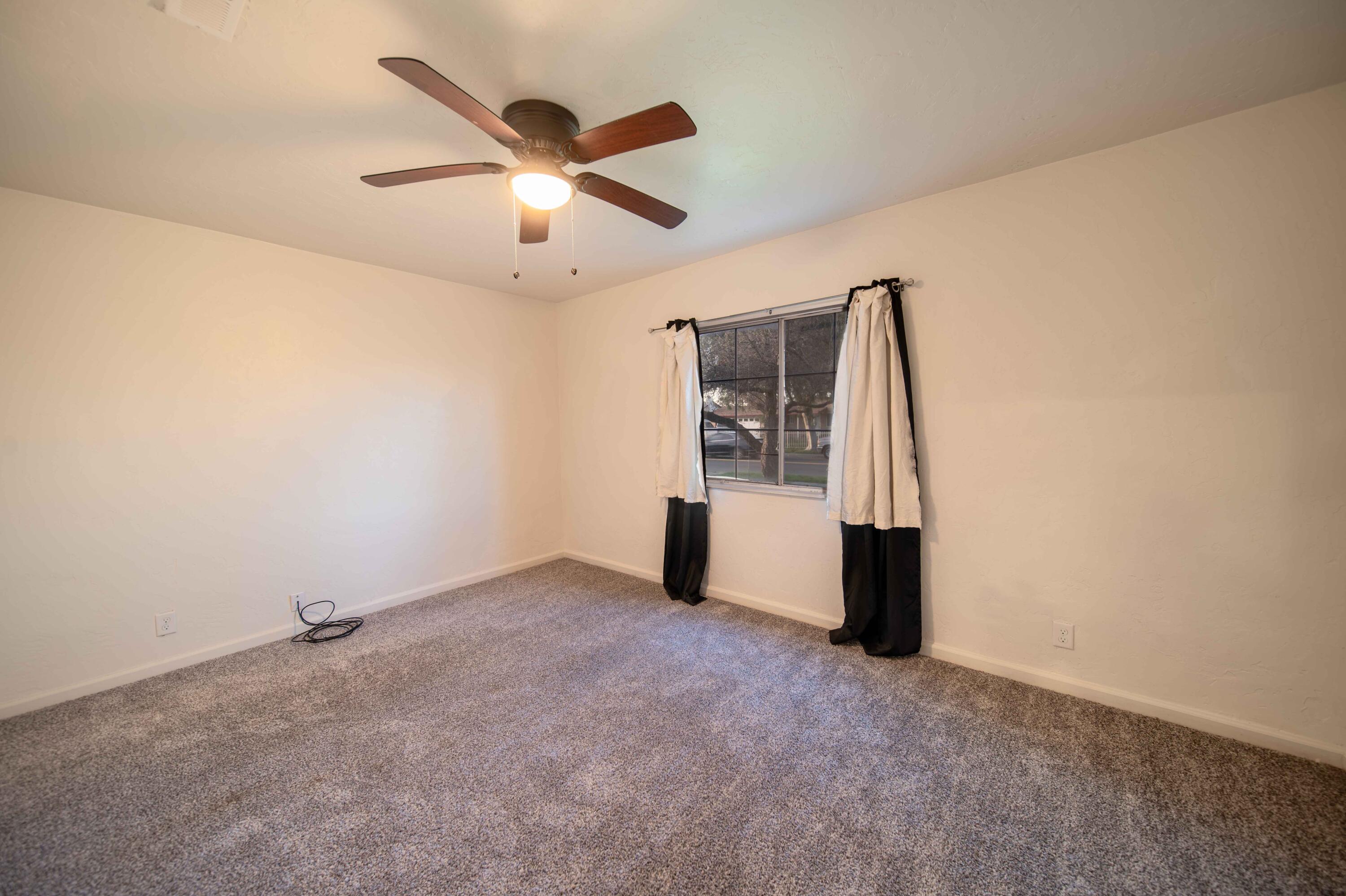 707 W Sonora Ave, Tulare, CA 93274