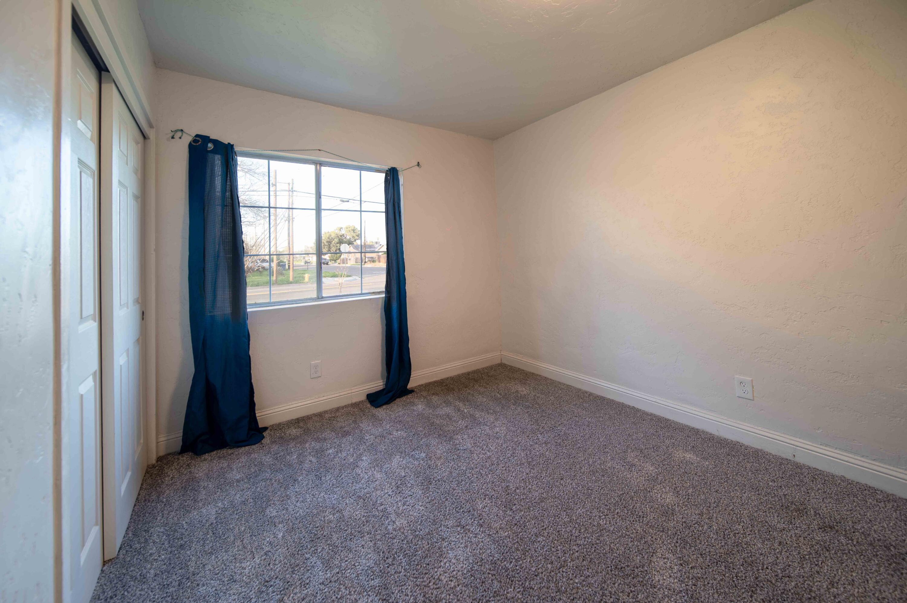 707 W Sonora Ave, Tulare, CA 93274