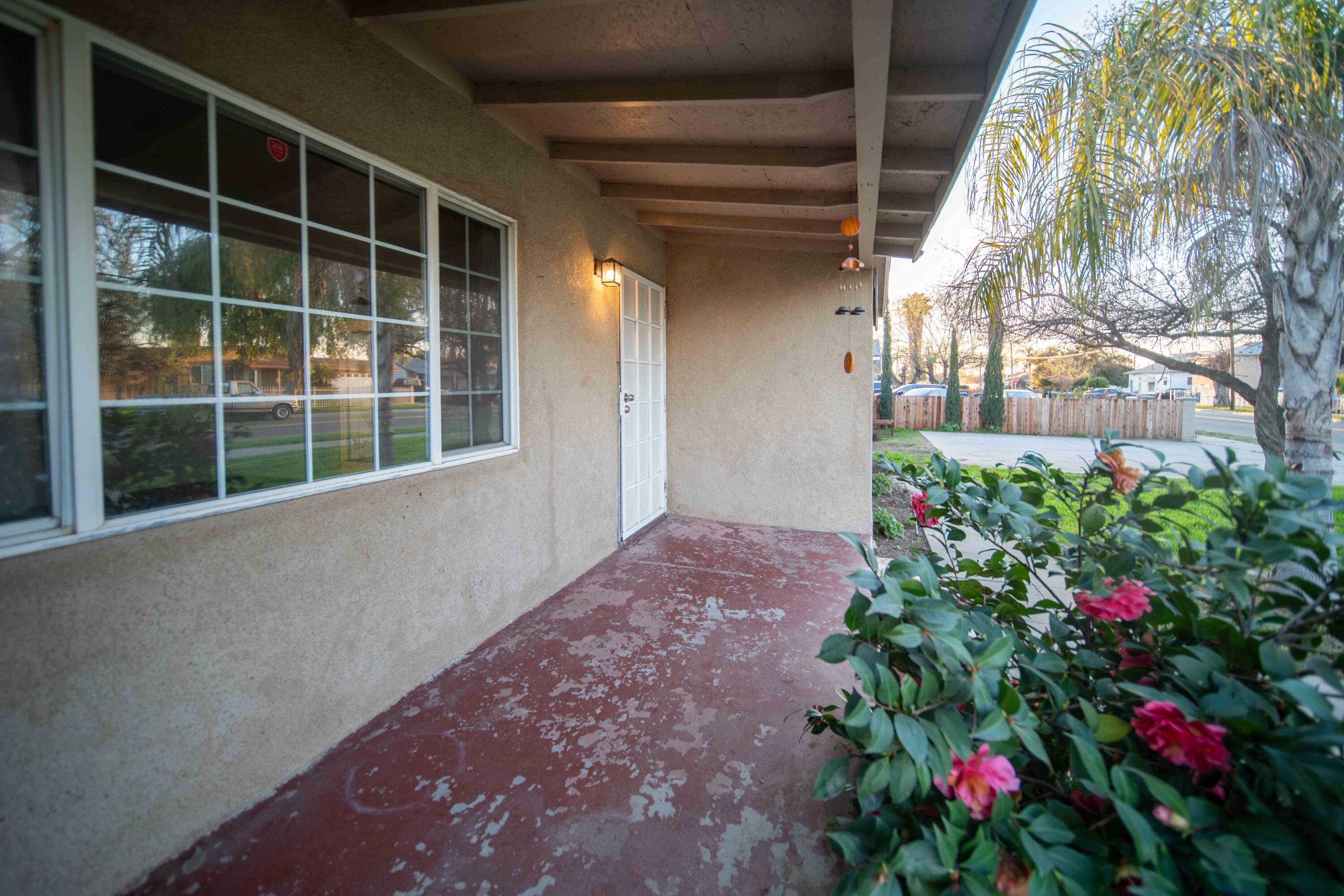 707 W Sonora Ave, Tulare, CA 93274