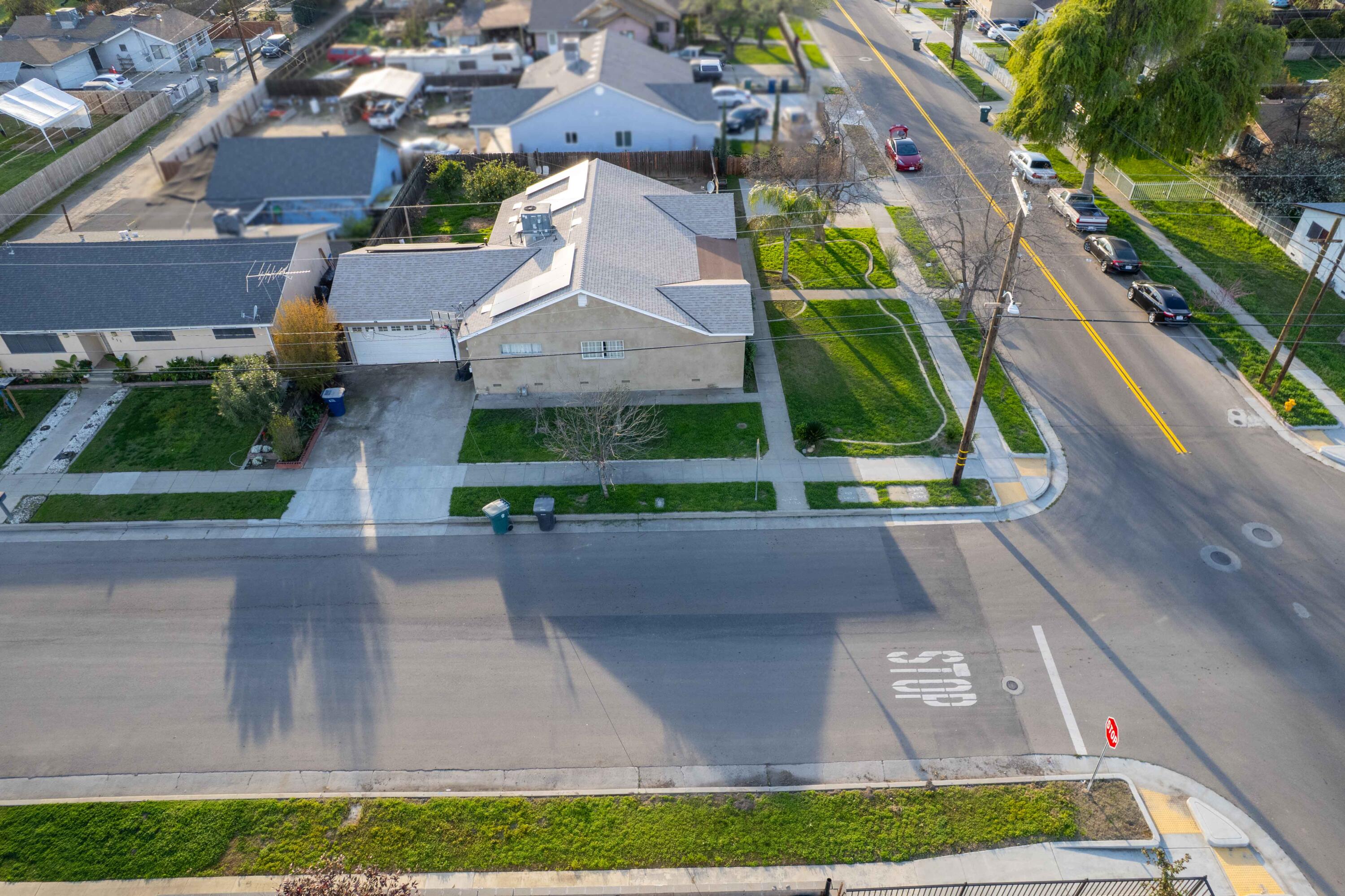 707 W Sonora Ave, Tulare, CA 93274