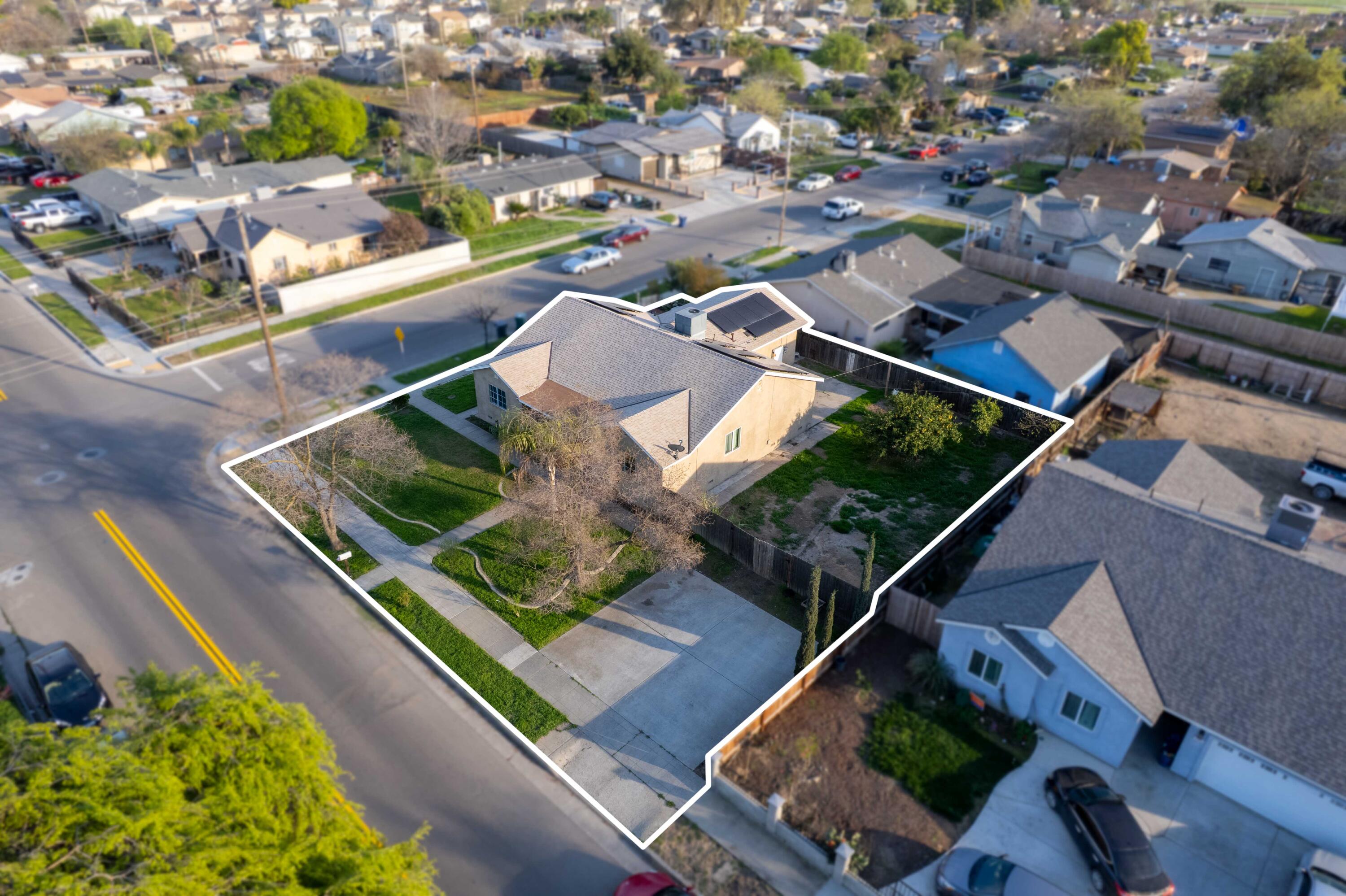 707 W Sonora Ave, Tulare, CA 93274