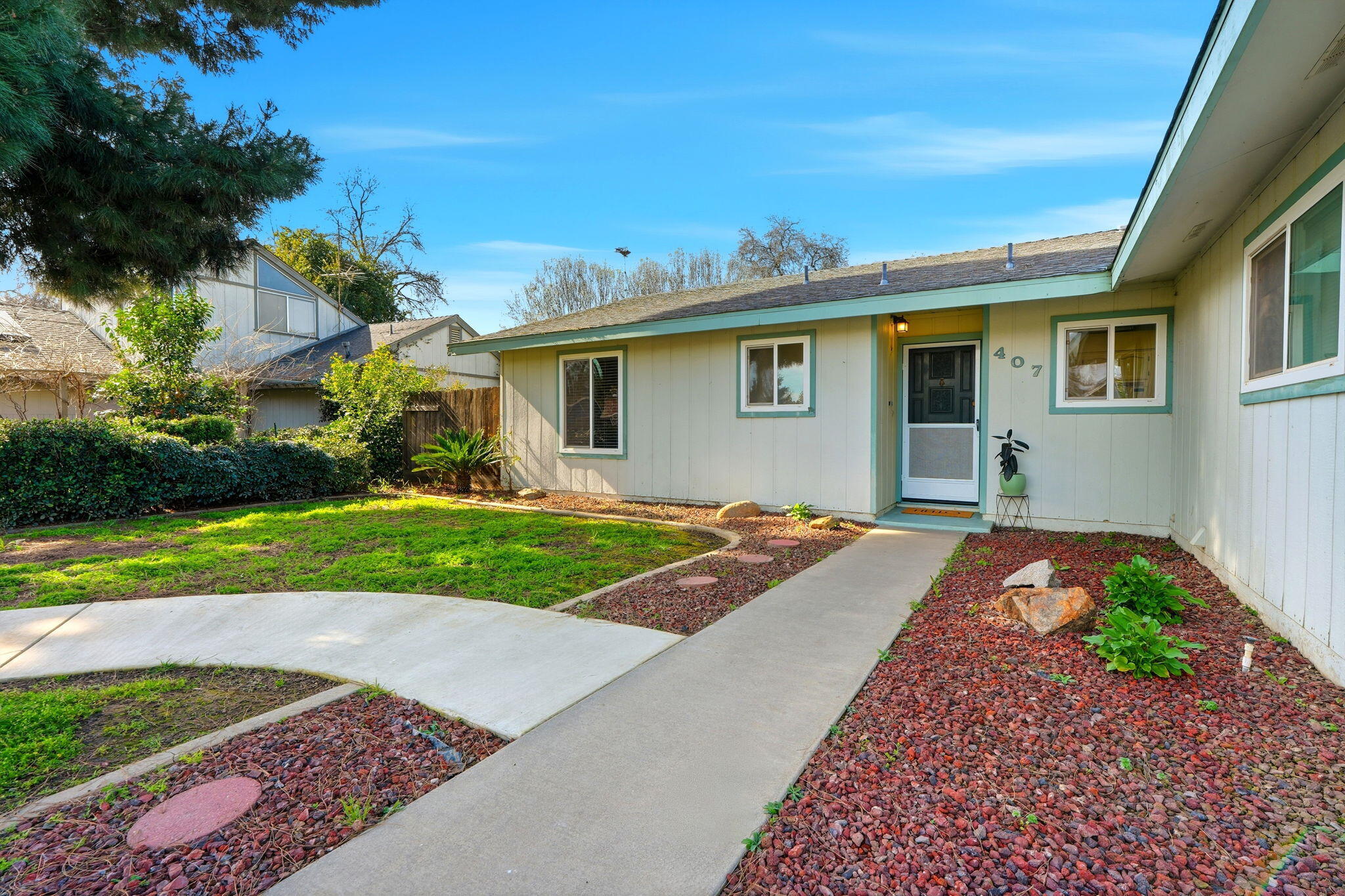 407 N Vista St, Visalia, CA 93292