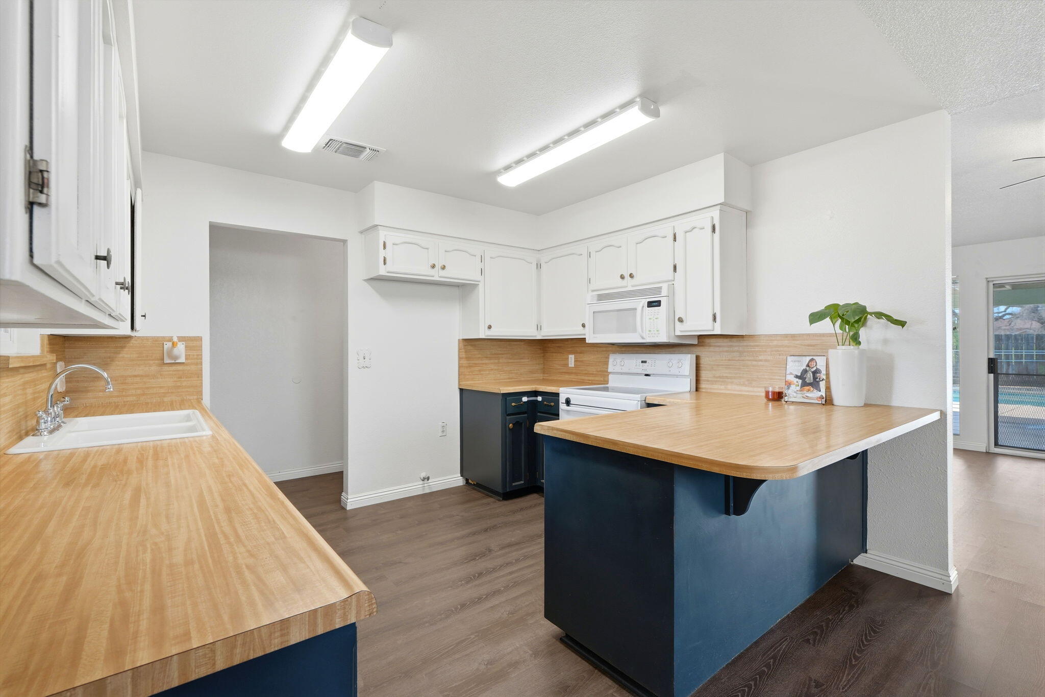 407 N Vista St, Visalia, CA 93292