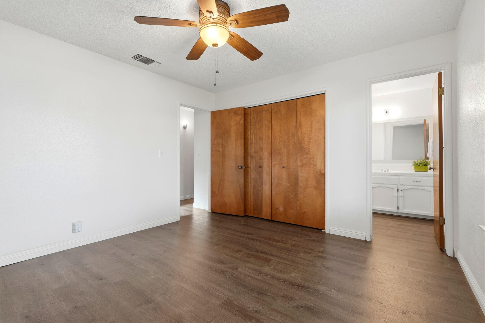 407 N Vista St, Visalia, CA 93292