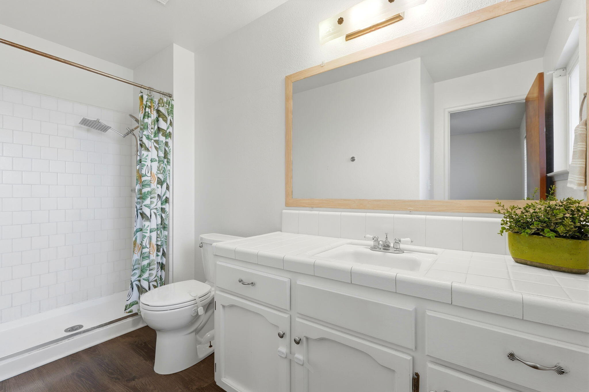 407 N Vista St, Visalia, CA 93292