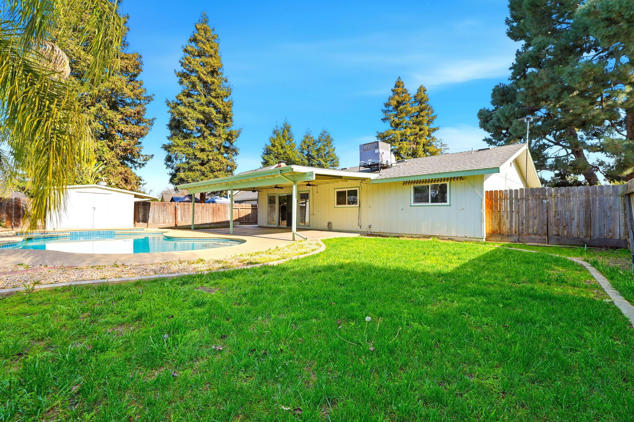 407 N Vista St, Visalia, CA 93292