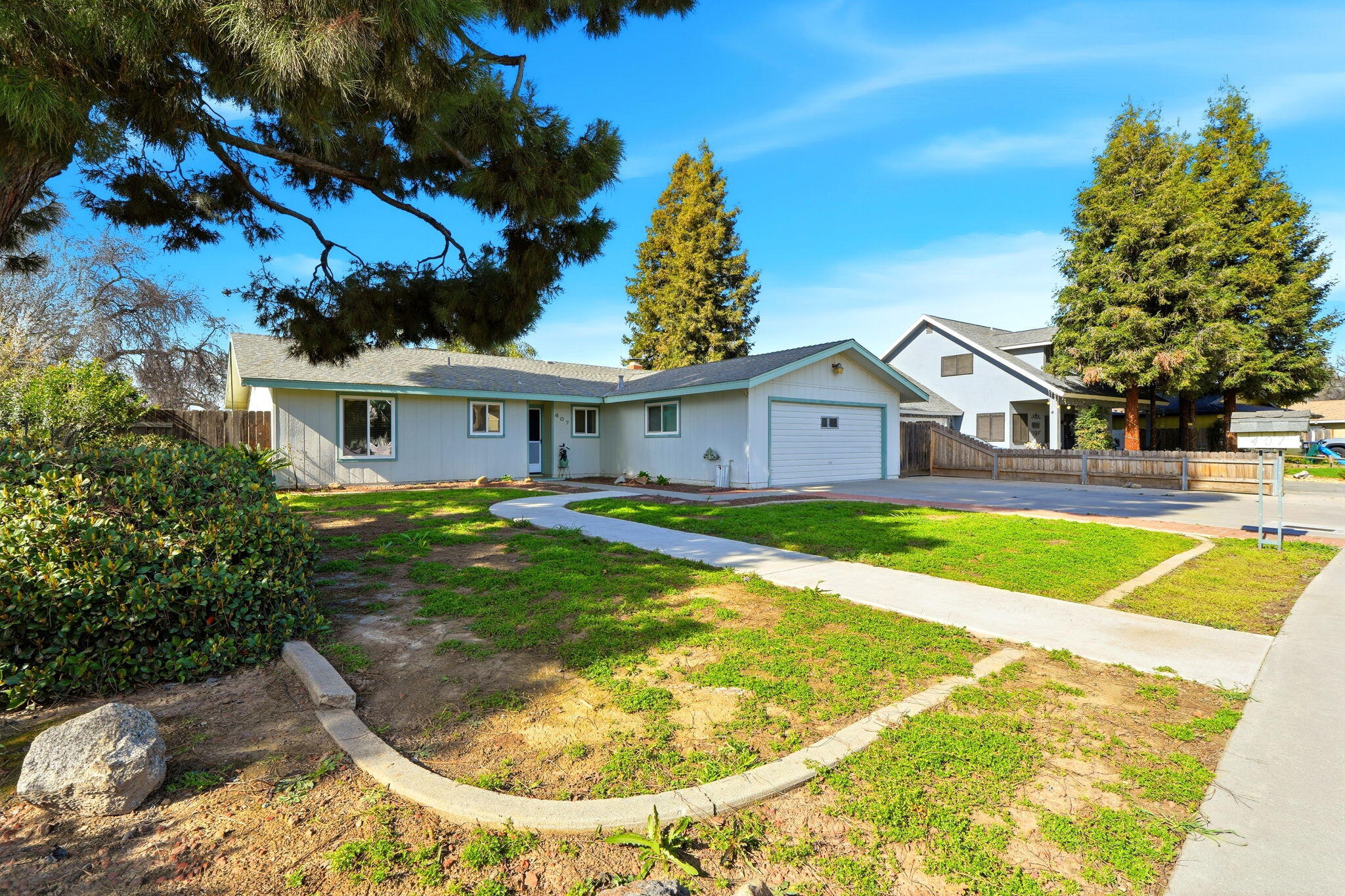 407 N Vista St, Visalia, CA 93292