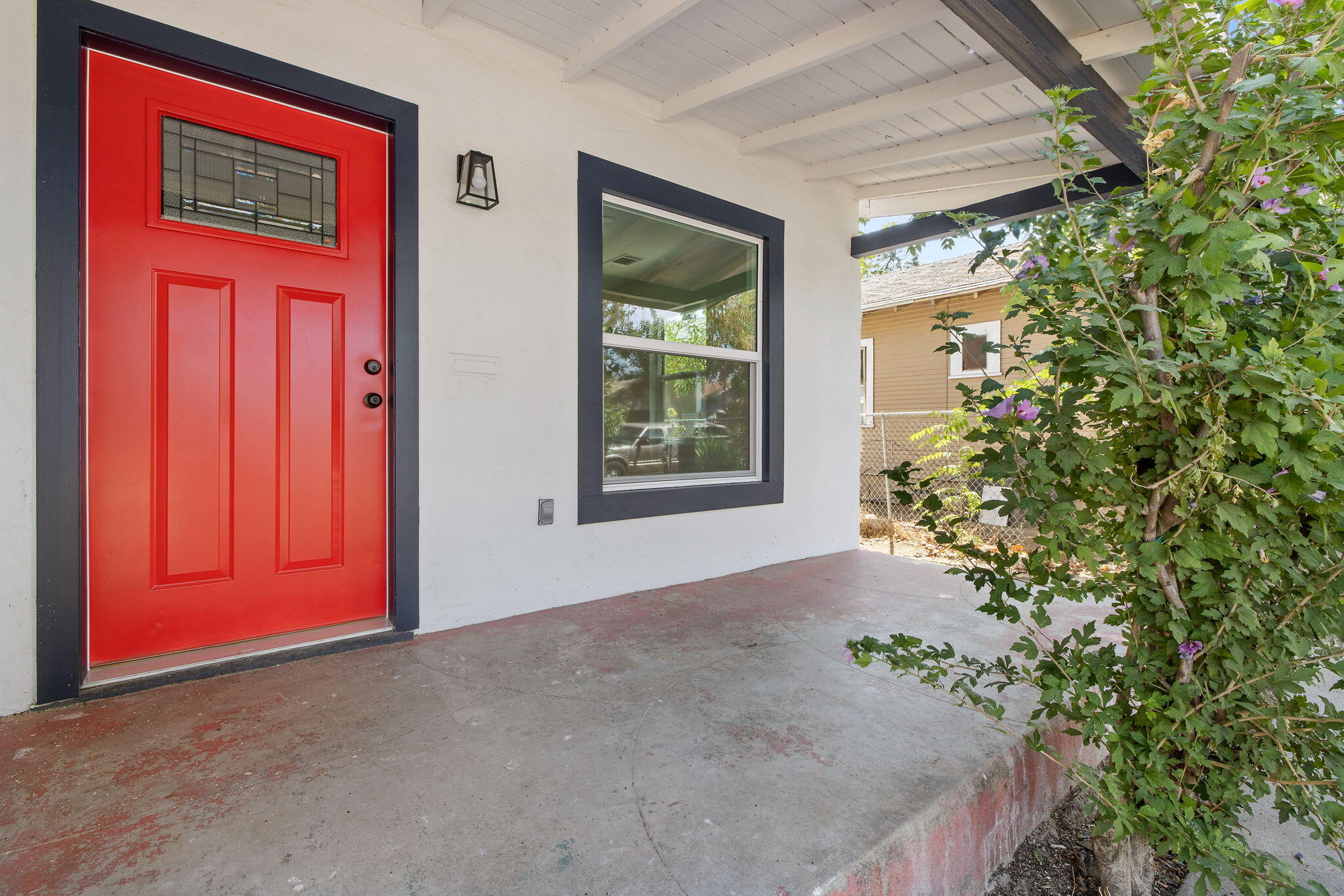 2261 S Nicholas Ave, Fresno, CA 93706