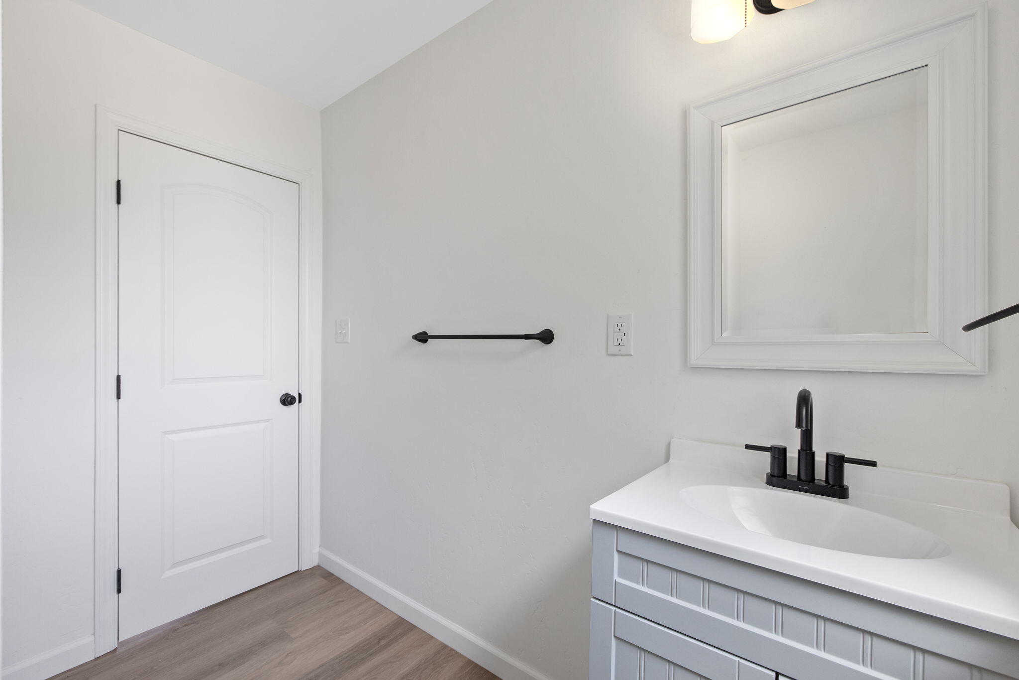 2261 S Nicholas Ave, Fresno, CA 93706