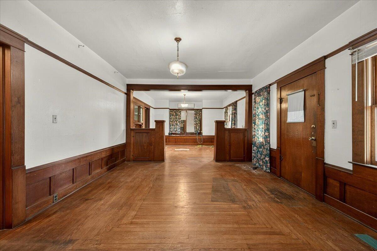 435 N Alta Ave, Dinuba, CA 93618