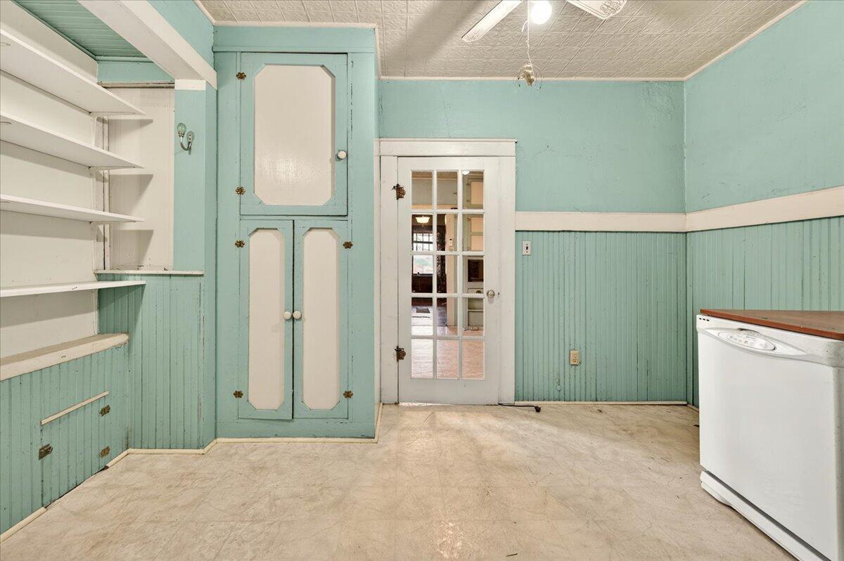 435 N Alta Ave, Dinuba, CA 93618