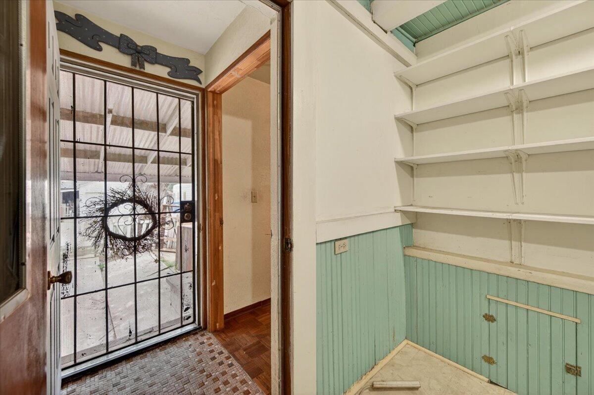 435 N Alta Ave, Dinuba, CA 93618