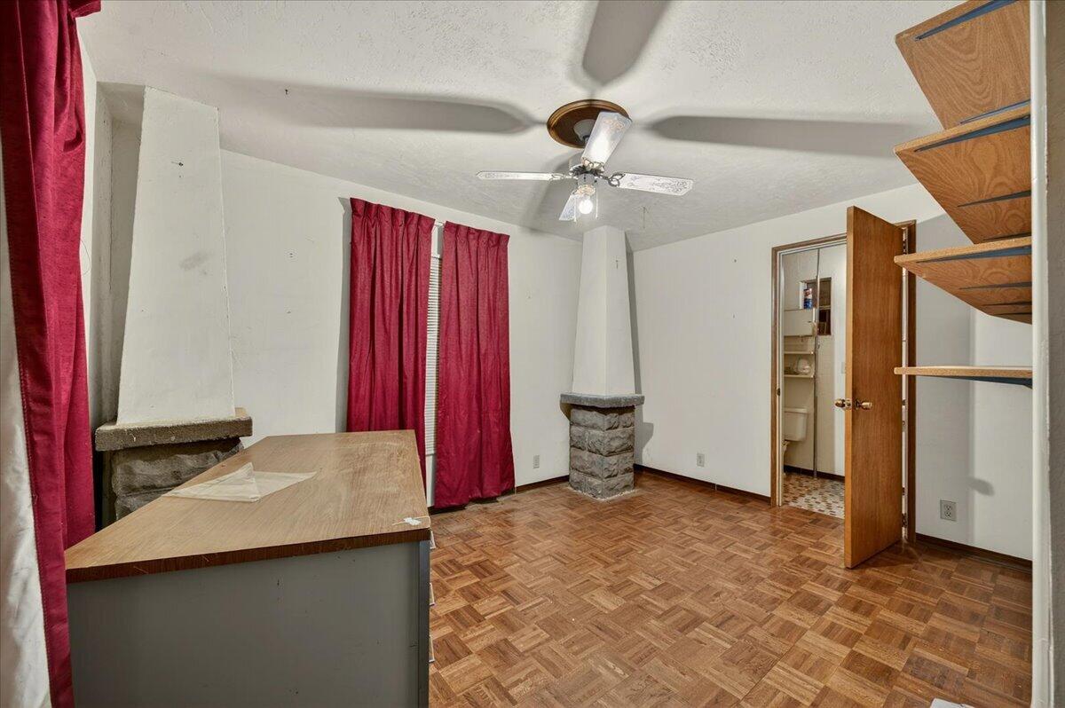 435 N Alta Ave, Dinuba, CA 93618