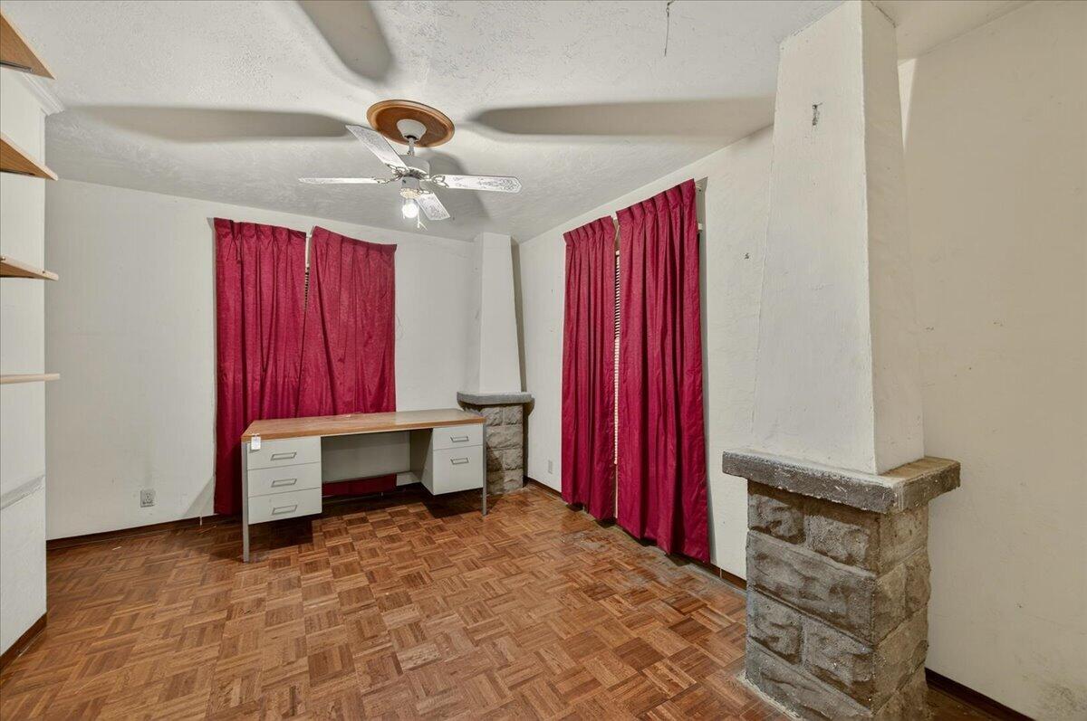 435 N Alta Ave, Dinuba, CA 93618