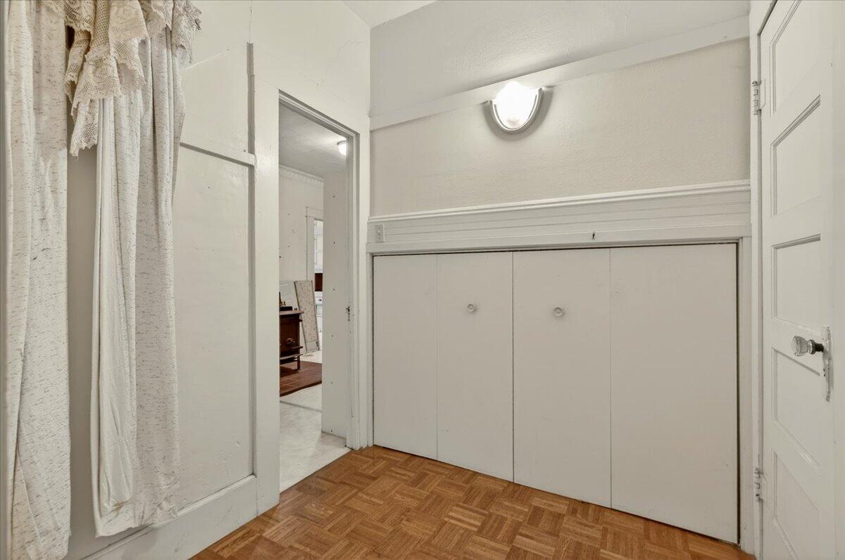 435 N Alta Ave, Dinuba, CA 93618