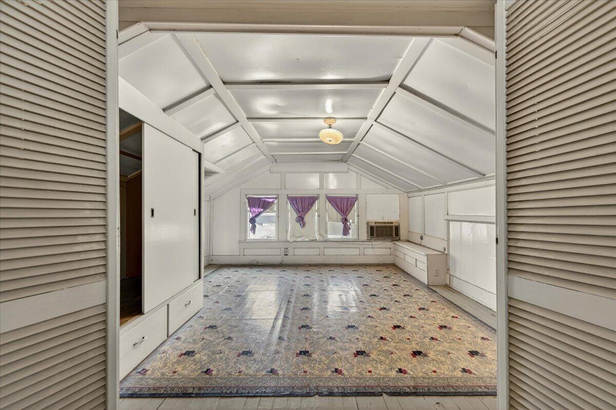 435 N Alta Ave, Dinuba, CA 93618