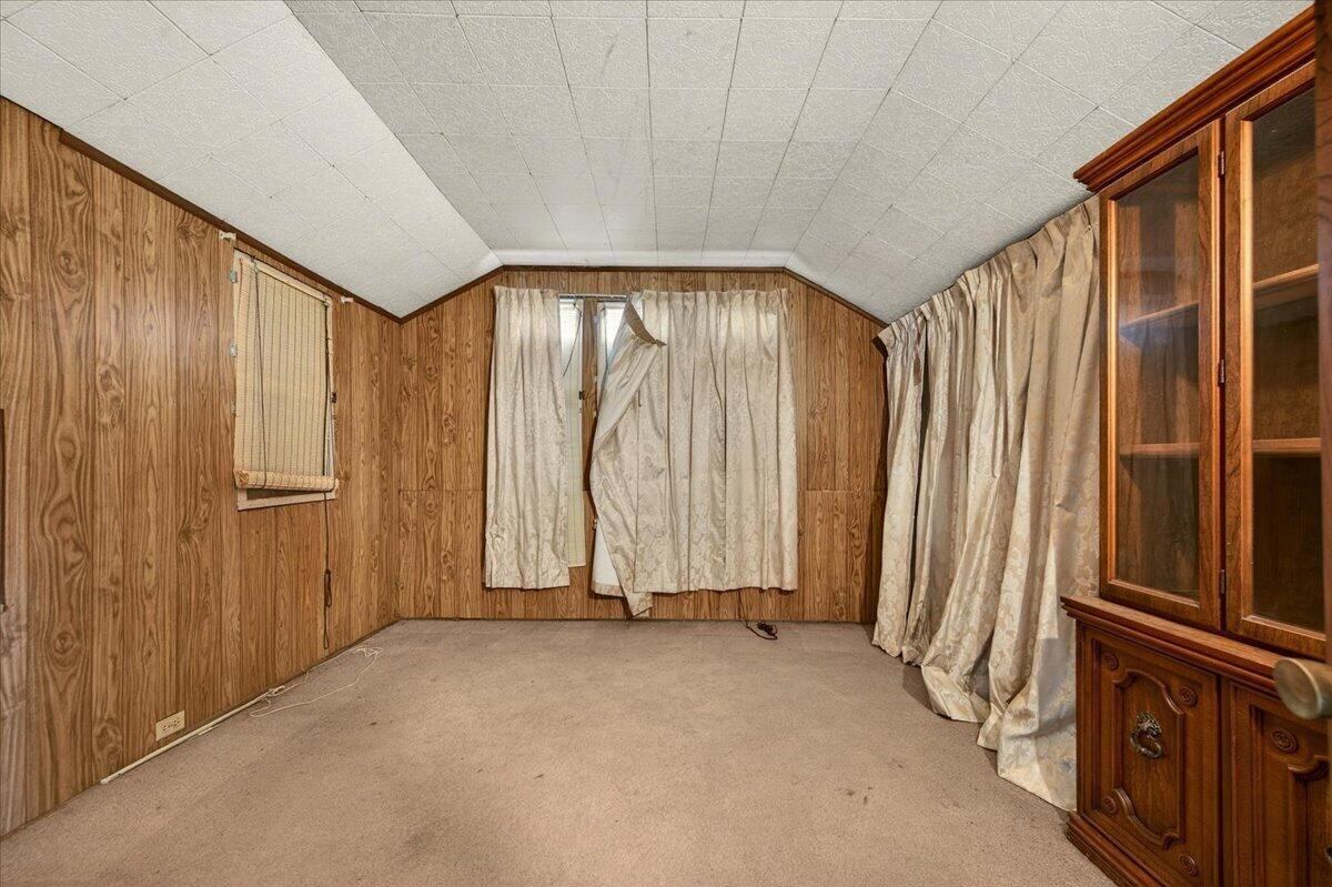 435 N Alta Ave, Dinuba, CA 93618