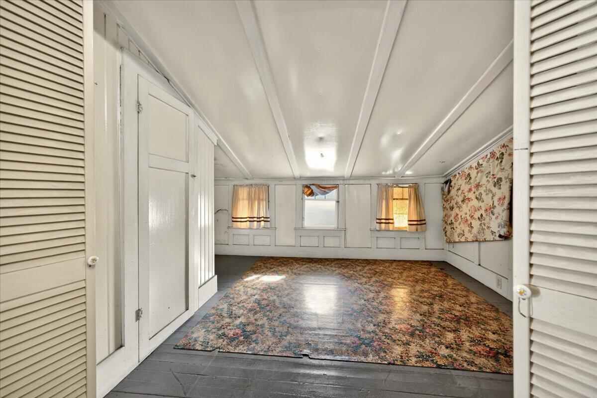 435 N Alta Ave, Dinuba, CA 93618