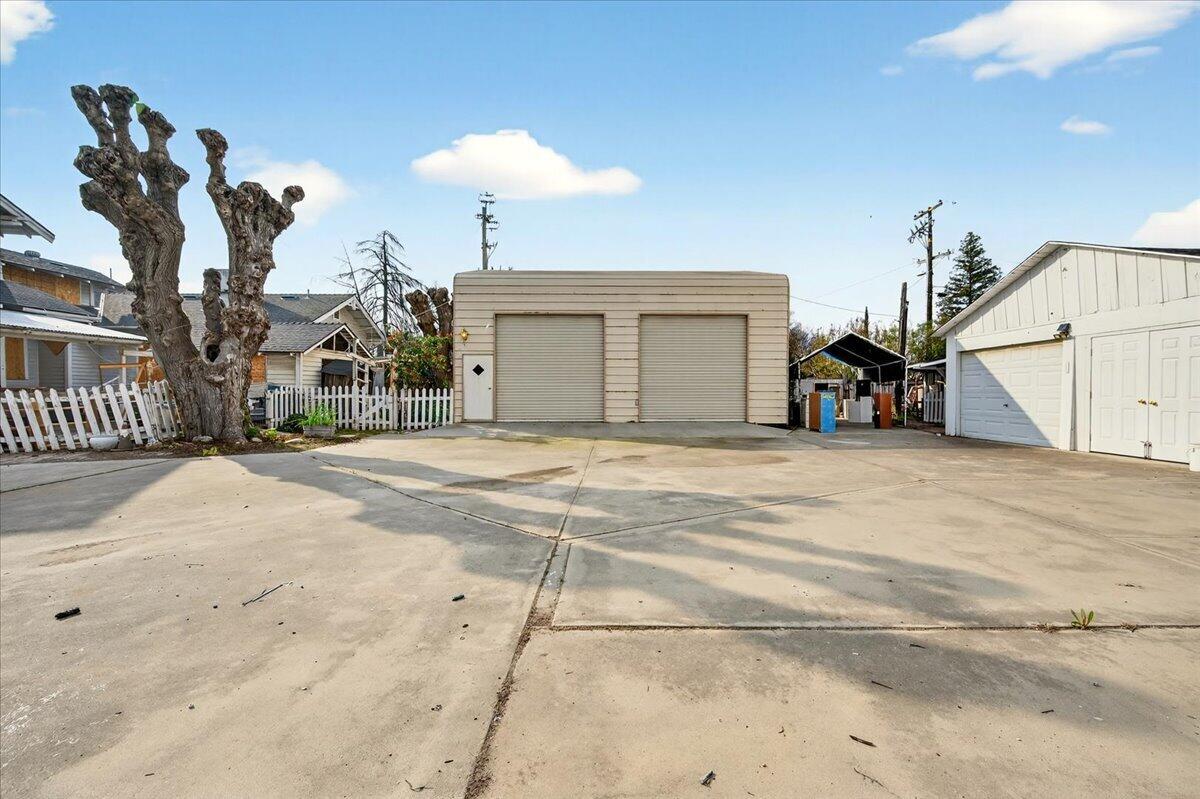 435 N Alta Ave, Dinuba, CA 93618