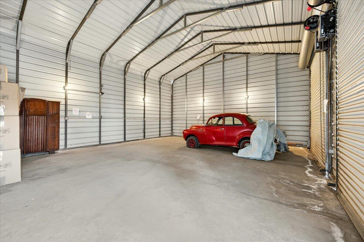 435 N Alta Ave, Dinuba, CA 93618