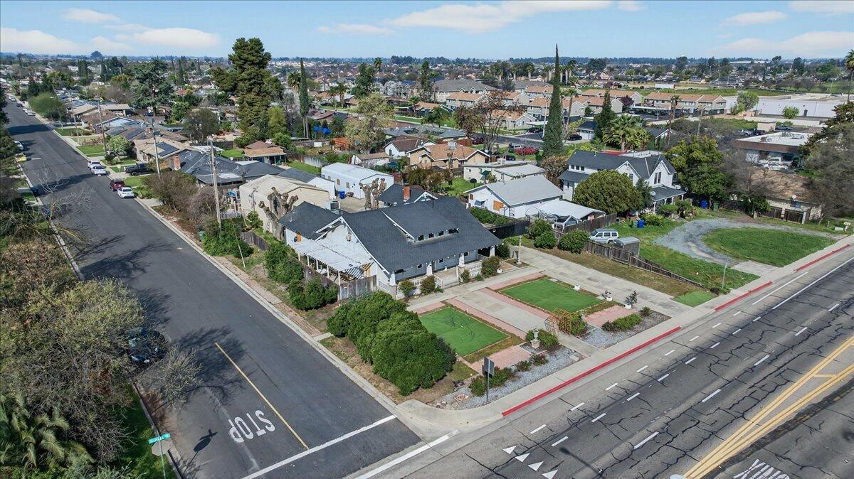 435 N Alta Ave, Dinuba, CA 93618