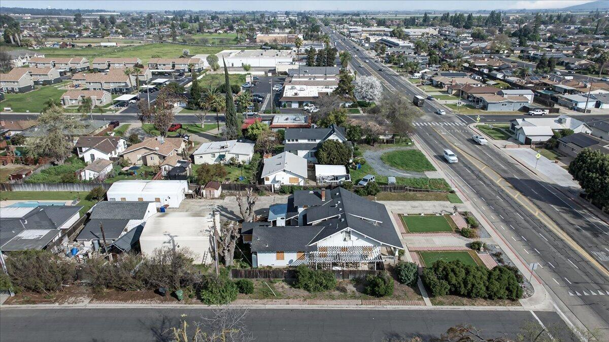 435 N Alta Ave, Dinuba, CA 93618