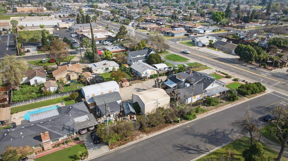 435 N Alta Ave, Dinuba, CA 93618