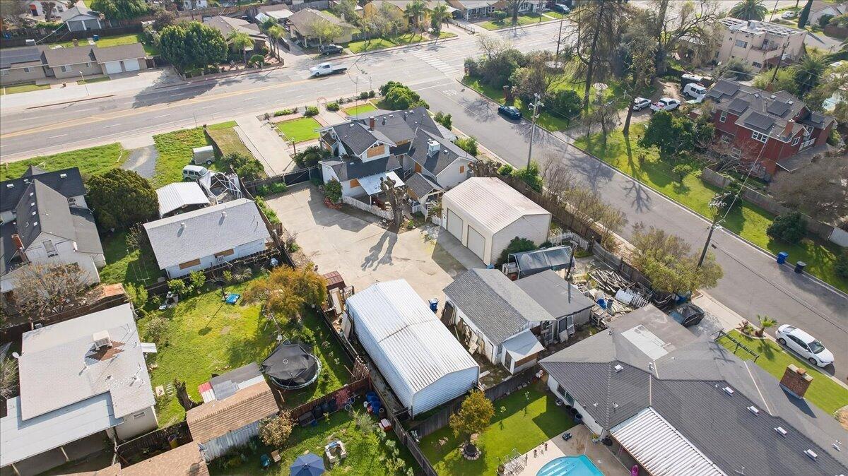 435 N Alta Ave, Dinuba, CA 93618