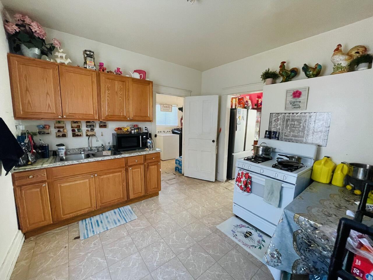 346 N Mirage Ave, Lindsay, CA 93247