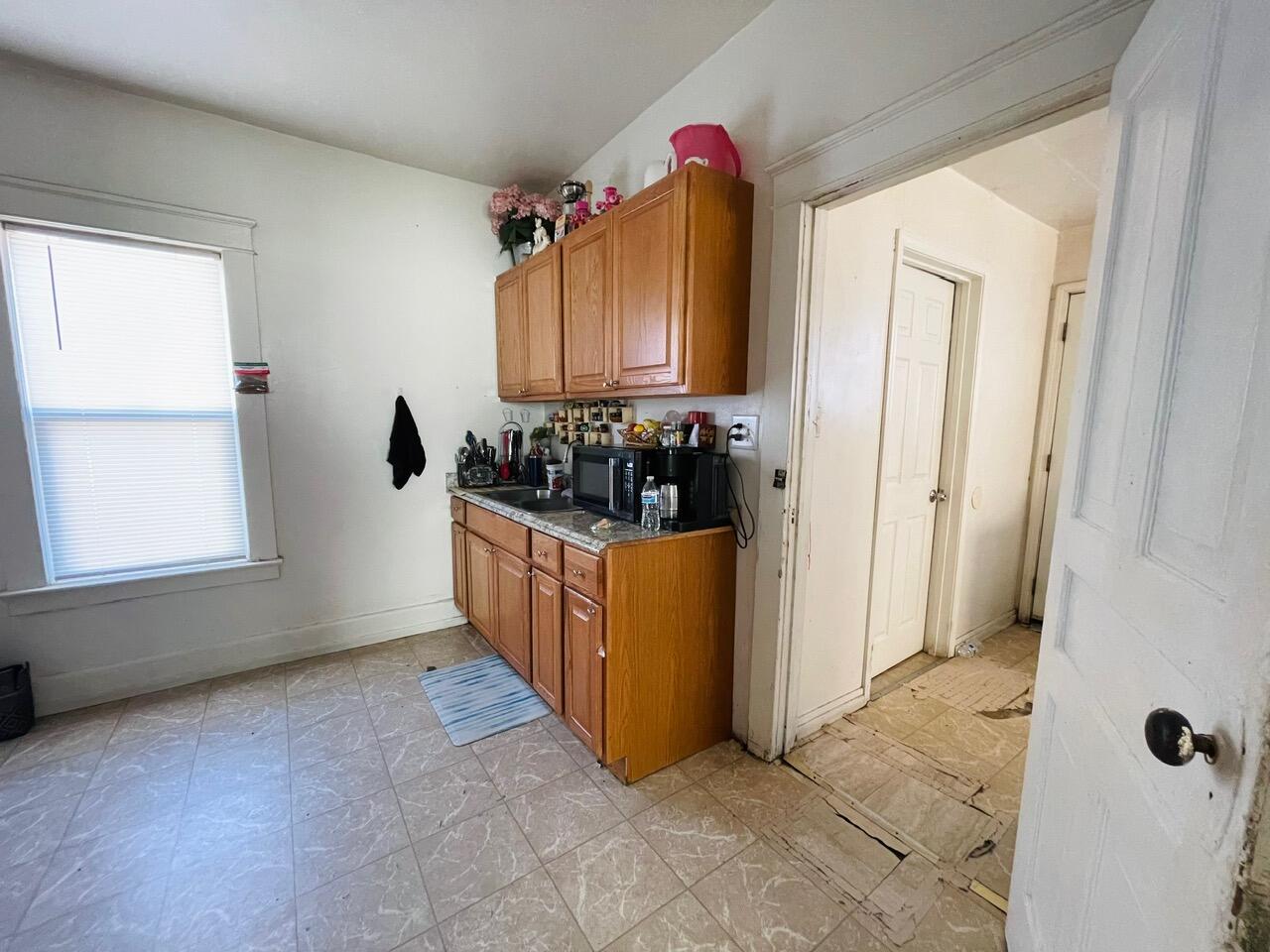 346 N Mirage Ave, Lindsay, CA 93247