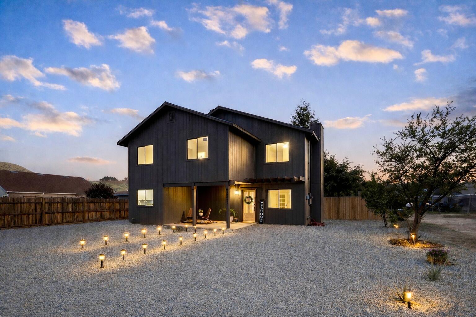 24433 Summit Dr, Lemon Cove, CA 93244