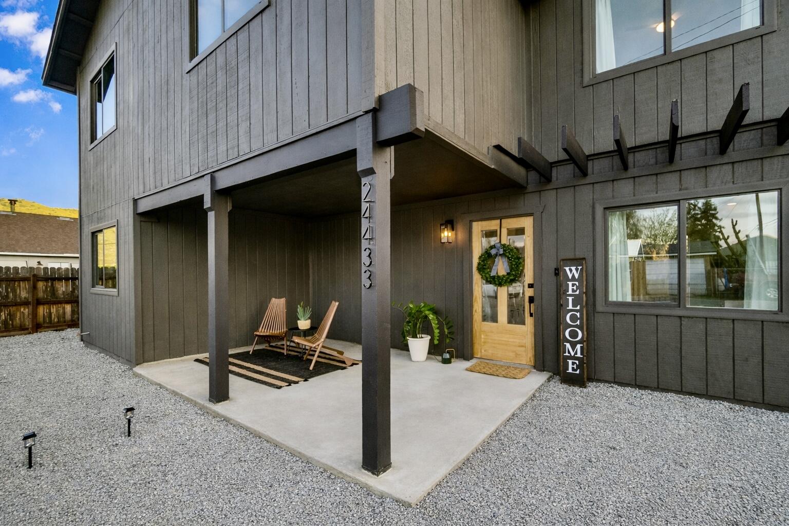 24433 Summit Dr, Lemon Cove, CA 93244