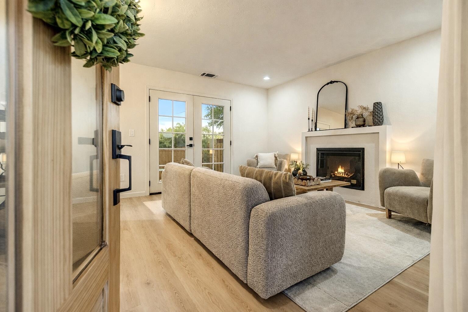 24433 Summit Dr, Lemon Cove, CA 93244