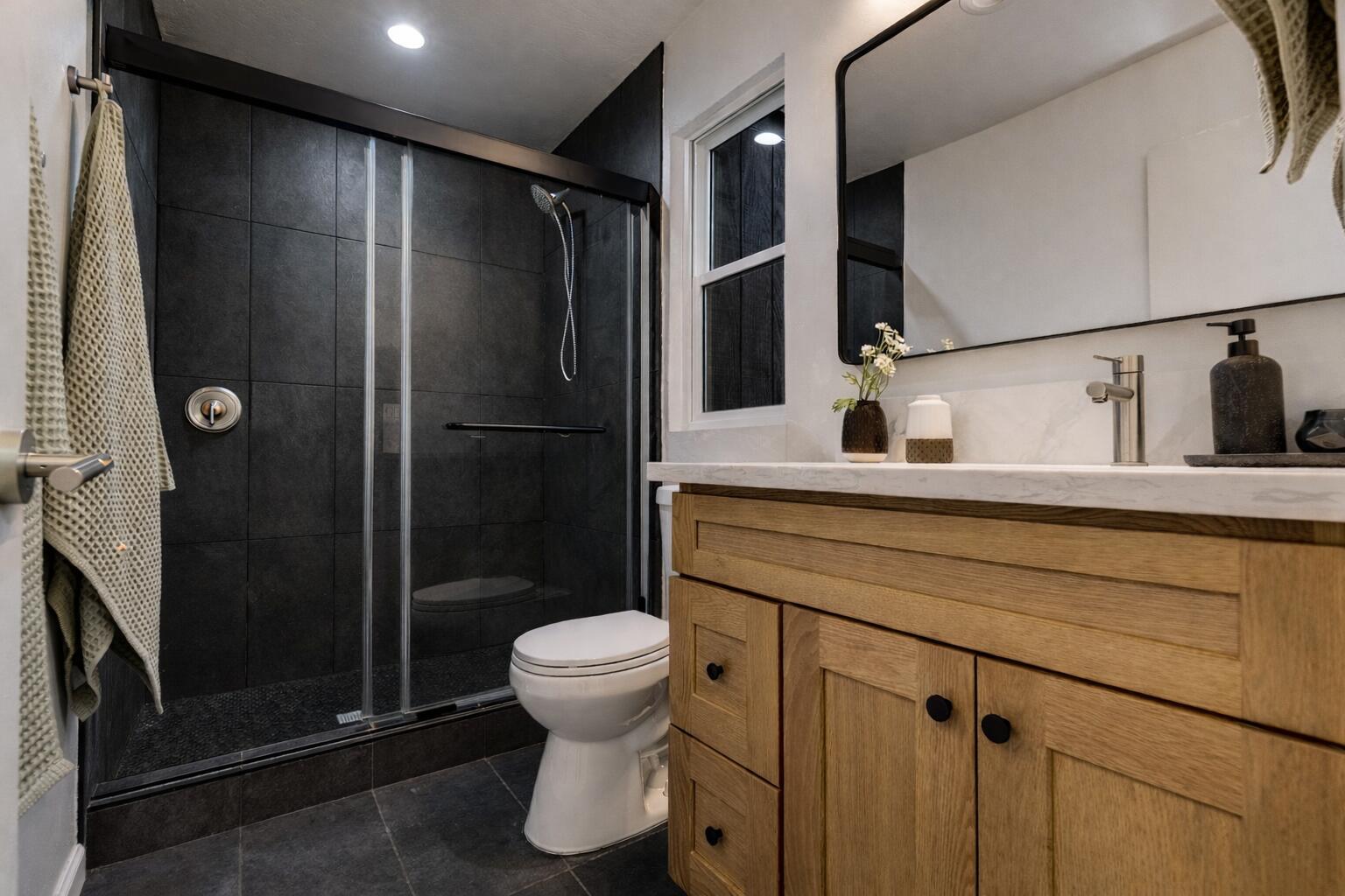 24433 Summit Dr, Lemon Cove, CA 93244