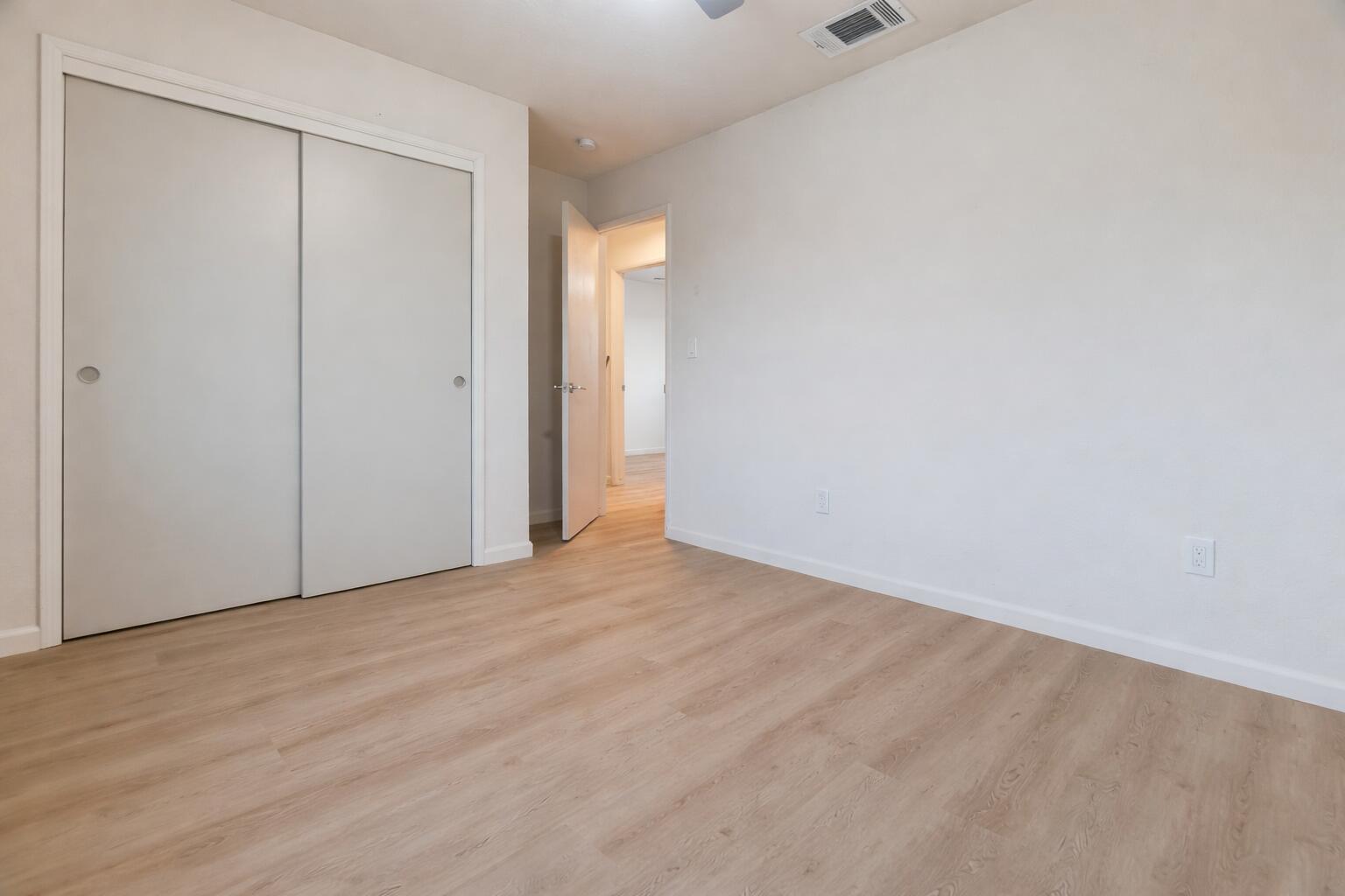 24433 Summit Dr, Lemon Cove, CA 93244