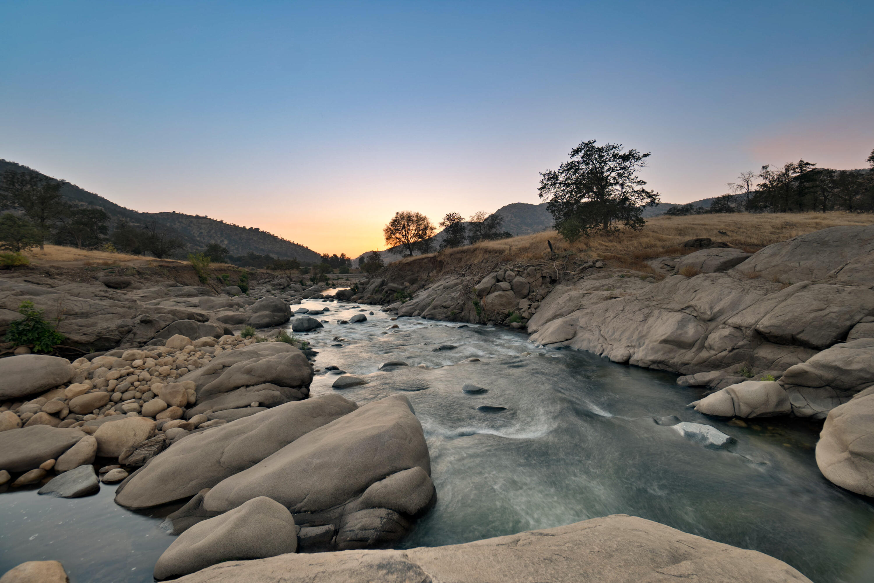 24433 Summit Dr, Lemon Cove, CA 93244